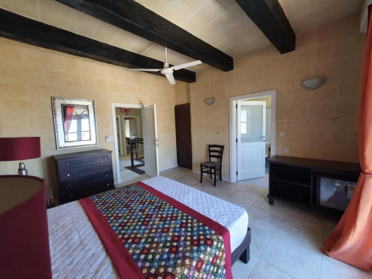 Petra Farmhouse B&B Надур Екстер'єр фото